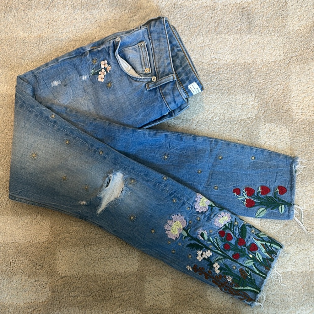 ZARA floral embroidered jeans size 2